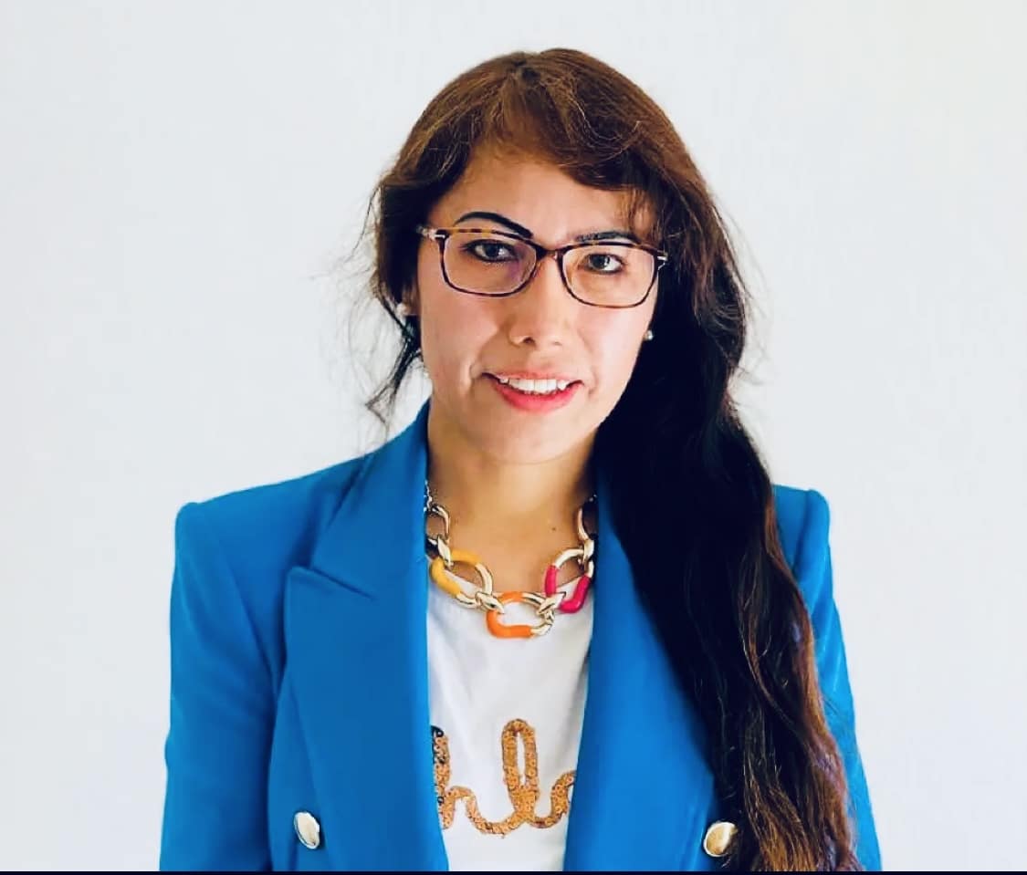 Yesi Flores